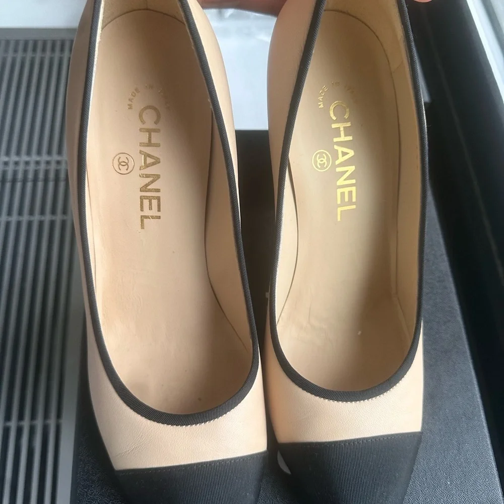 Chanel heels - Picture 9 of 11